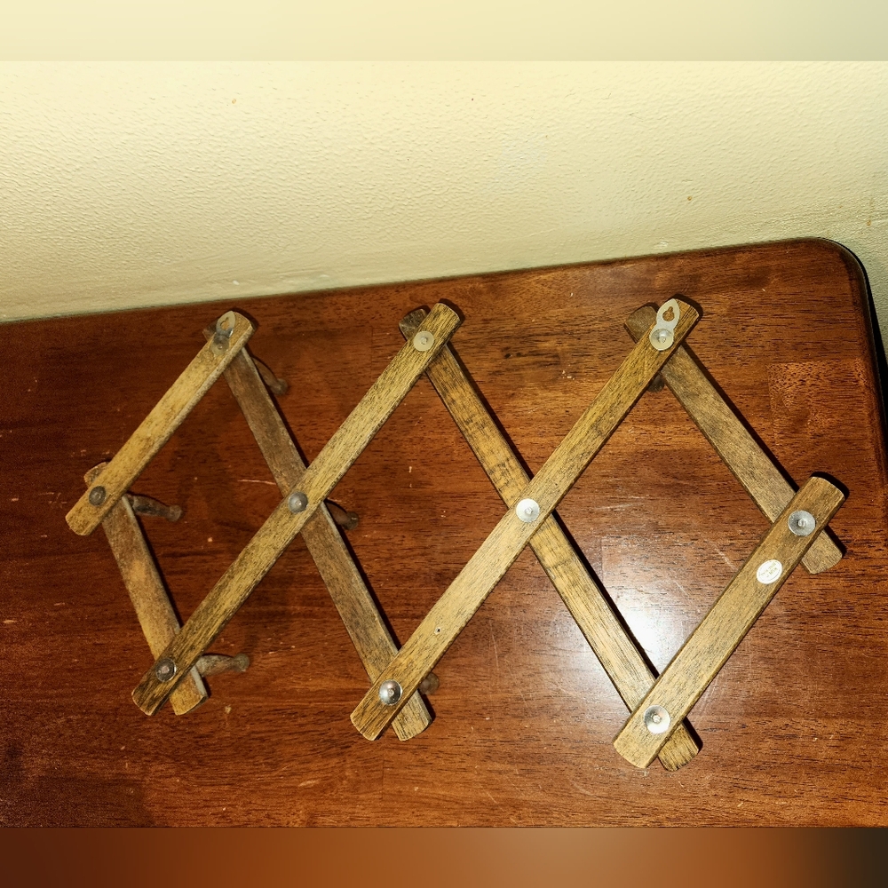 Vintage 1960's Adjustable Wooden Wall Rack Hooks - Picture 7 of 10